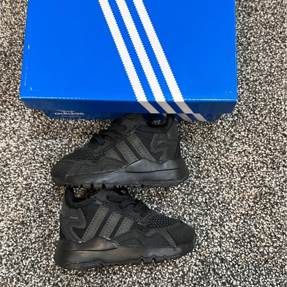 Adidas Black Sneakers with Classic Design and Comfort